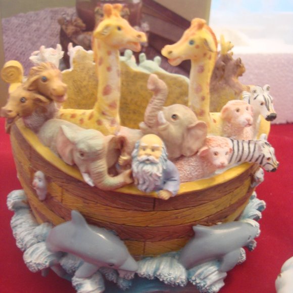 NOAH'S ARK VINTAGE Cedar Creek Resin Jar Candle Holder with Lid New in Box - Picture 2 of 10